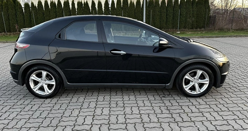 Honda Civic cena 25899 przebieg: 243323, rok produkcji 2010 z Piaseczno małe 497